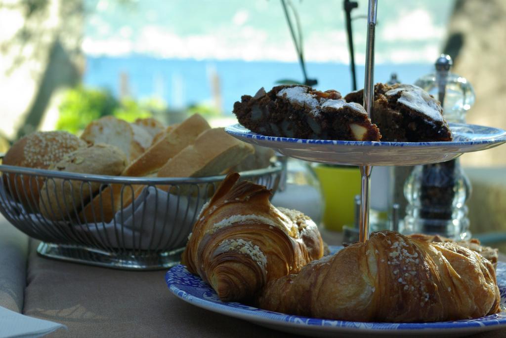 Locanda Fassa 브렌조네 술 가르다 외부 사진